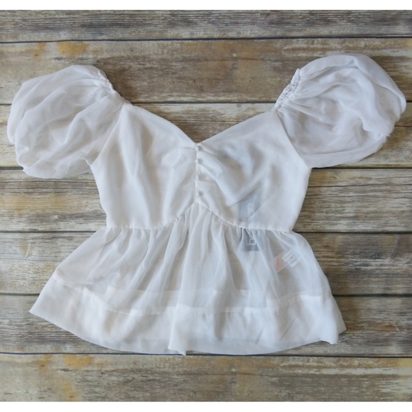 Boohoo Tops - Nwt Boohoo Chiffon Button Through Peplum Blouse